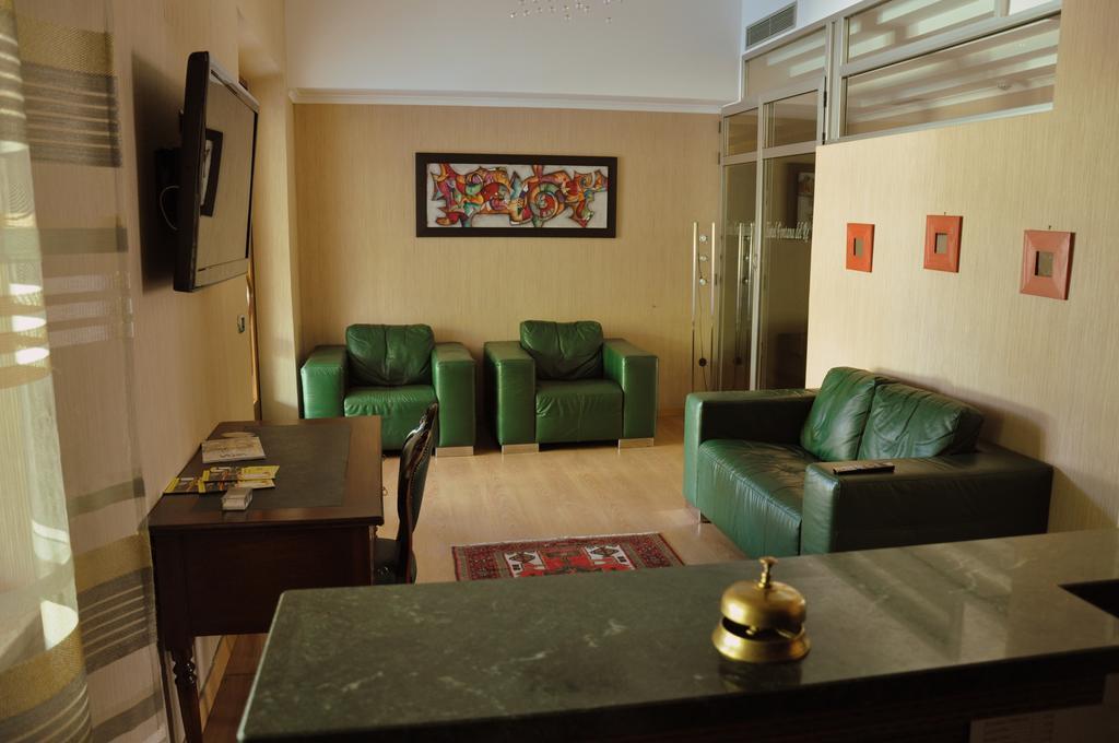 Hotel Fontana Del Re 아리아노이르피노 외부 사진