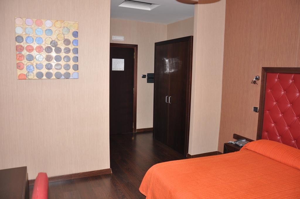 Hotel Fontana Del Re 아리아노이르피노 외부 사진