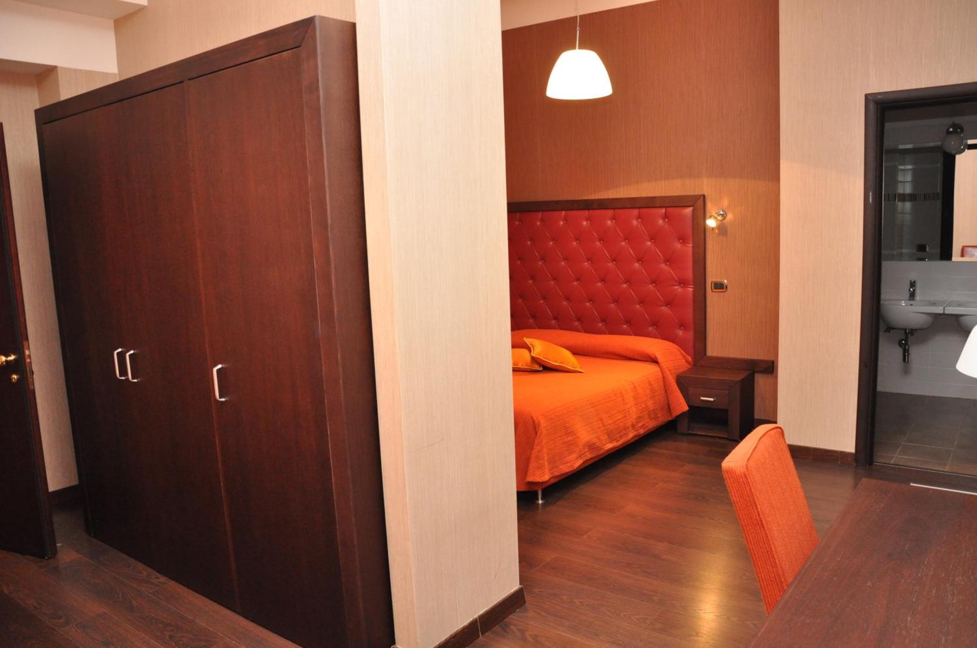Hotel Fontana Del Re 아리아노이르피노 객실 사진